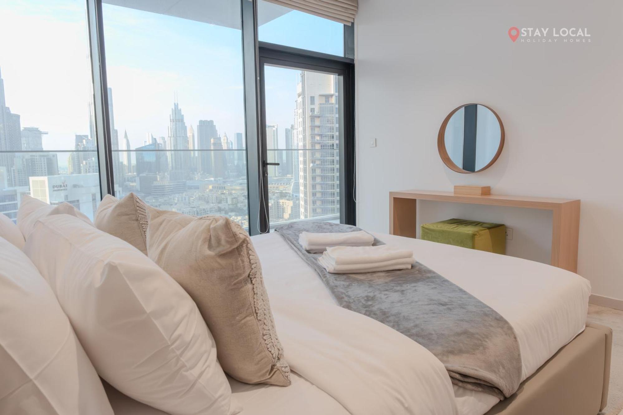 Downtown Dreams I Cozy 2br Getaway I Iconic Full Burj Khalifa Views I Near Mall Appartement Dubai