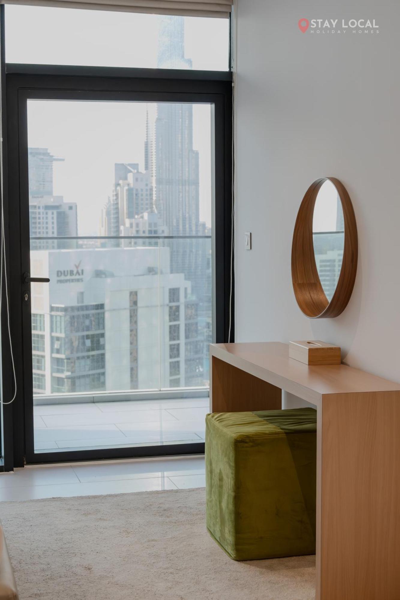Downtown Dreams I Cozy 2br Getaway I Iconic Full Burj Khalifa Views I Near Mall Appartement *